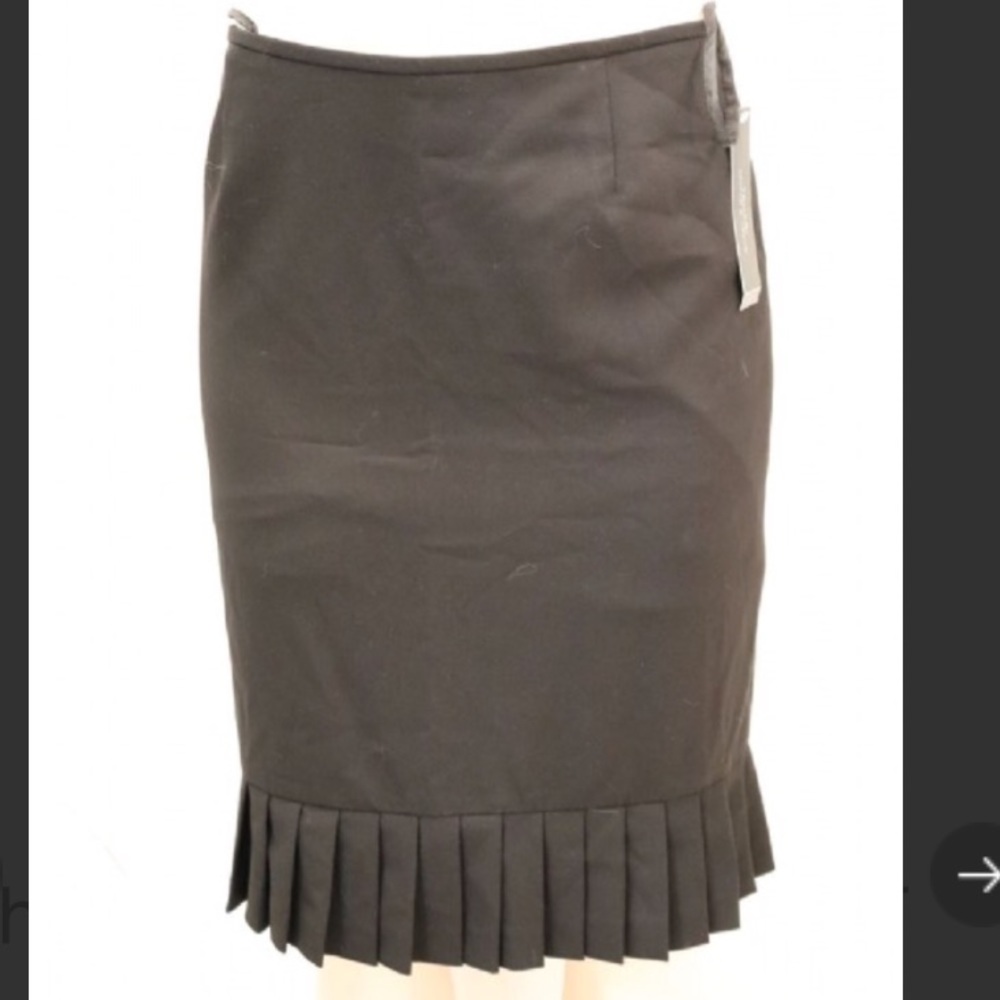 NWT Tahari Pleated Midi Black Skirt, Size 6